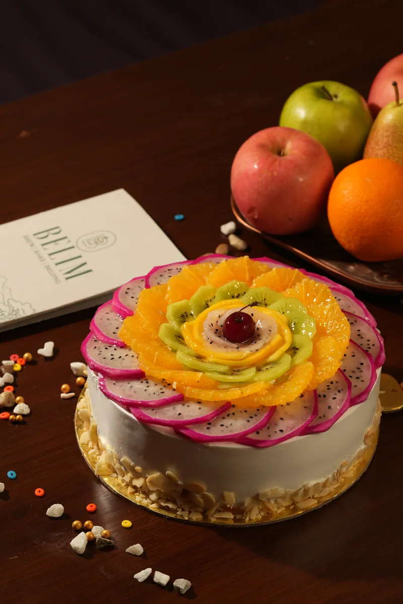 Fresh Fruit Cake