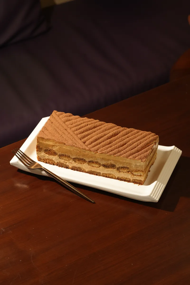 Tiramisu Cake
